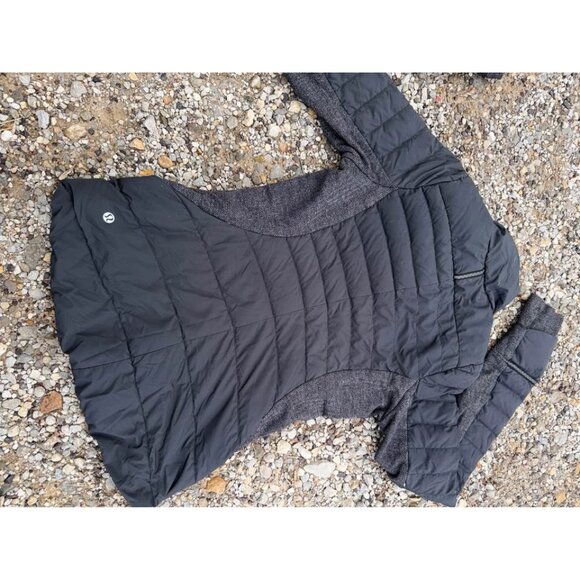 Lululemon Fluff on jacket. Black/herringbone. Size 4 - Picture 3 of 7